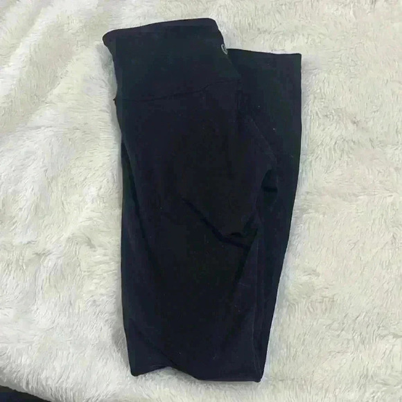 Lululemon leggings - Picture 9 of 10